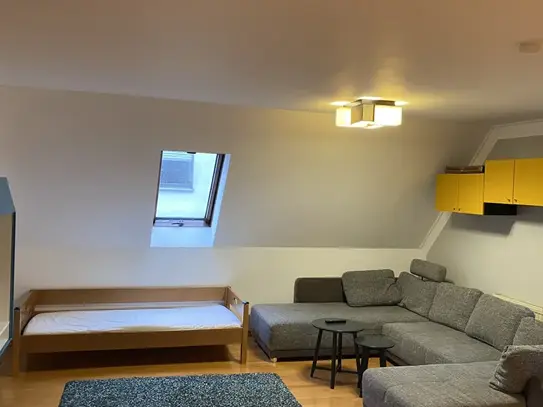 Spacious apartment with balcony and garage in Troisdorf – euhabitat