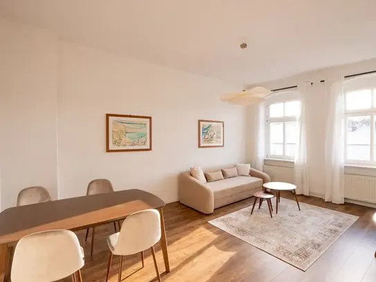 Cute Stylishly furnished two-room apartment in vintage building with balcony, Berlin - Amsterdam Apartments for Rent