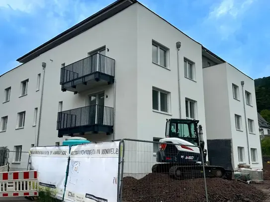 Wohnung zur Miete in Annweiler am Trifels, Exklusive 2-ZKB Neubauwohnung mit Blick auf die Burg Trifels – Erstbezug!