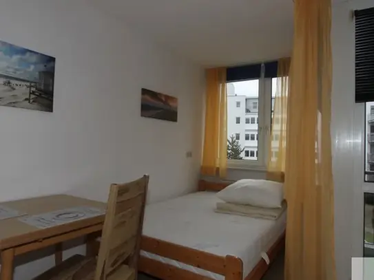 Bright and friendly furnished apartment with good connections to public transport – euhabitat