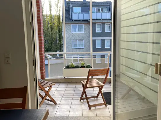 Derendorf: Bright apartment with garage in the building and elevator in a quiet cul-de-sac