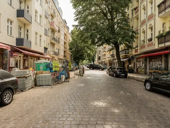 Charming home with balcony in Friedrichshain