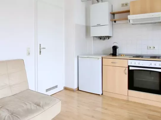 Modern möblierte Wohnung mit Balkon direkt am Zülpicher Platz – zeitwohnen.de