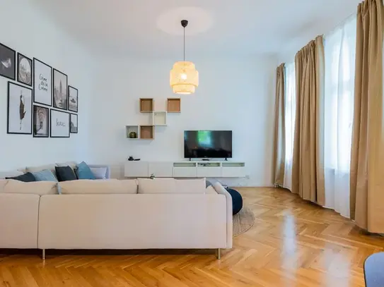 Incredibly Spacious and great family apartment in southern Berlin with parking spot!, Berlin - Amsterdam Apartments for…