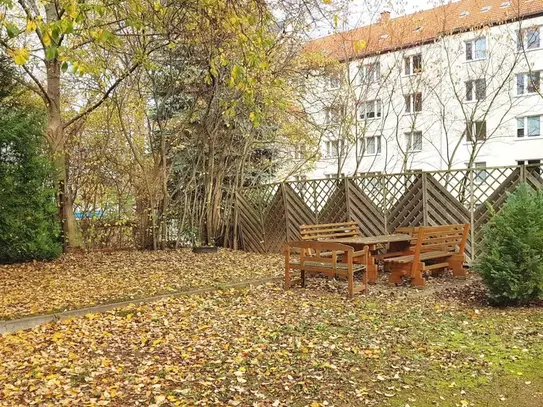 Chemnitz: Große 4-Zimmer-Wohnung mit Balkon in kernsaniertem Gründerzeithaus im Lutherviertel