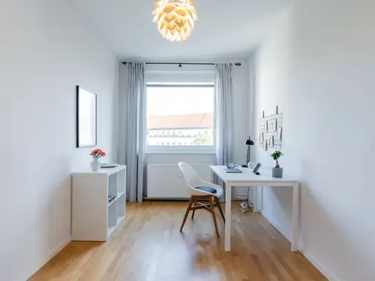 Sun-drenched attic apartment near Ku´damm with balcony, Berlin - Amsterdam Apartments for Rent