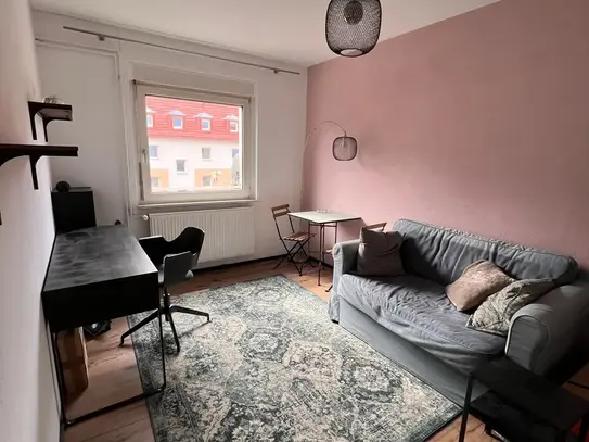 Small nice flat with simple furnishings in a central location near the university