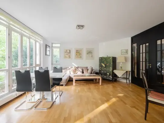 Beautiful and bright apartment with optionally with underground parking in Herzogpark