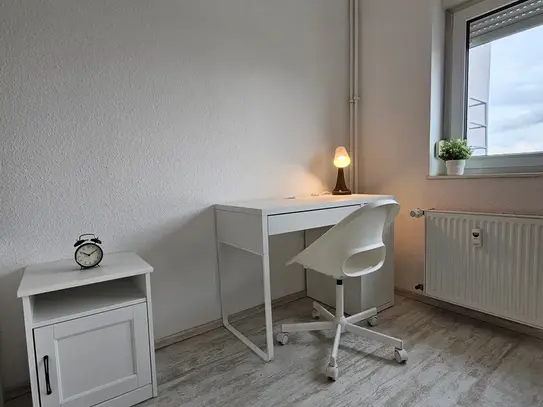 All In 3-bedroom (furnished) shared apartment / in Ludwigshafen Mitte