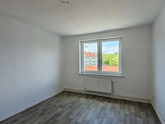 FAMILIENWOHNUNG mit BALKON