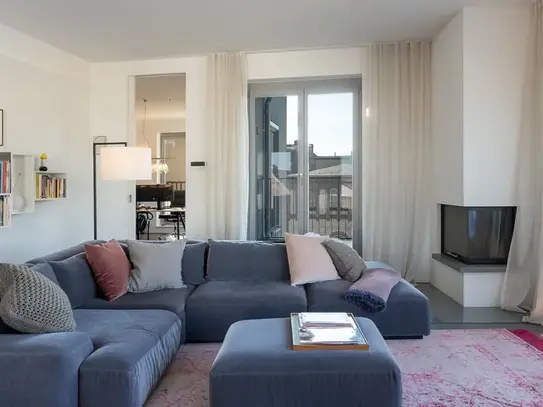 Exquisite Berlin City Center Penthouse: Luxury, Location, and Views.