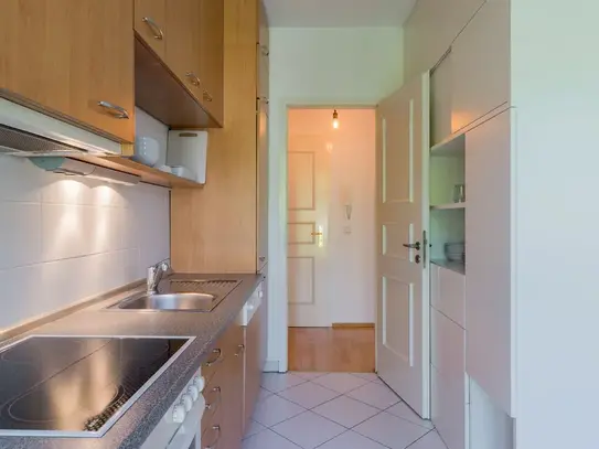 Spacious 3-room apartment with 2 bathrooms in the heart of Mitte