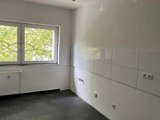 *In Sanierung* 3 Zimmerwohnung mit Balkon