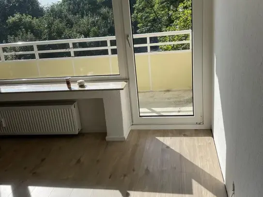 3-Zimmer-Wohnung mit Balkon!! Sofort zu vermieten!