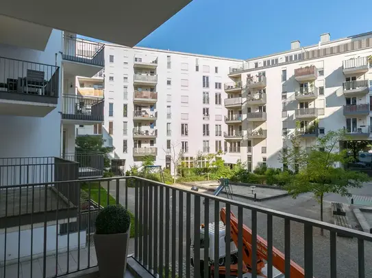 Modern, fully-equipped apartment in Maxvorstadt, with balcony, very bright