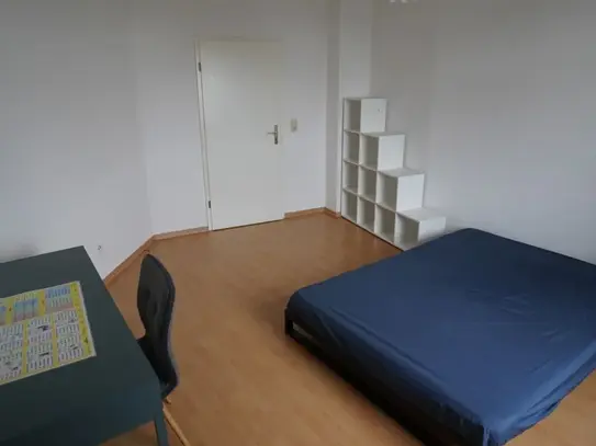 Mitbewohner/in gesucht | Gemütliche Wohnung