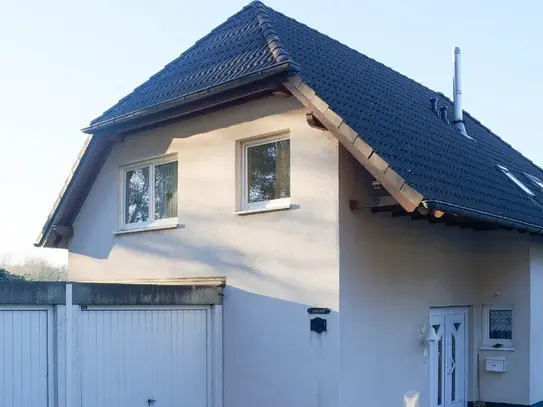 Rarität für echte Naturliebhaber: Einfamilienhaus mit schönem Gartengrundstück und Dachterrasse