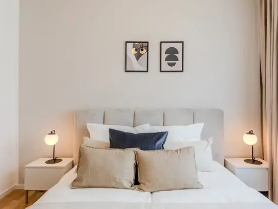 Stylish Lankwitz Retreat with Open Balcony and Modern Decor, Berlin - Amsterdam Apartments for Rent