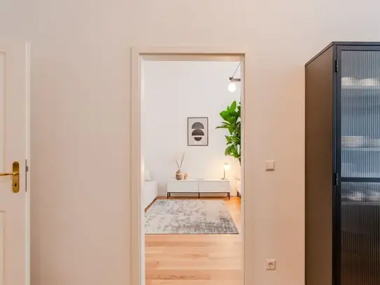 Premium renovated 1-rooms apartment in Wedding district