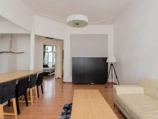 Big Fully Furnished Apartment in Charlottenburg near Kudamm with Balcony