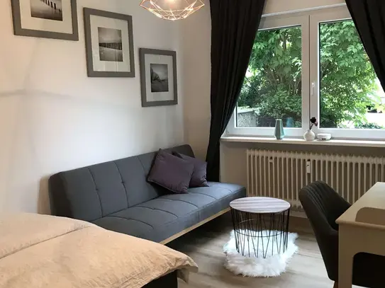 Fully renovated 1-room apartment with balcony and fitted kitchen in Frankfurt Sachsenhausen