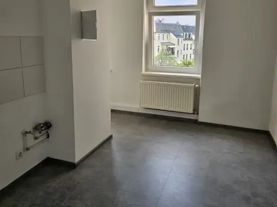 Ihre neue WohlfÃ¼hlwohnung ... separate KÃ¼che ... Tageslichtbad mit Wanne und Dusche!