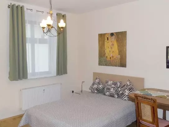 Top apartment in absolute prime location in the center of Leipzig: in 10 minutes walk through the Clara Park in the cit…