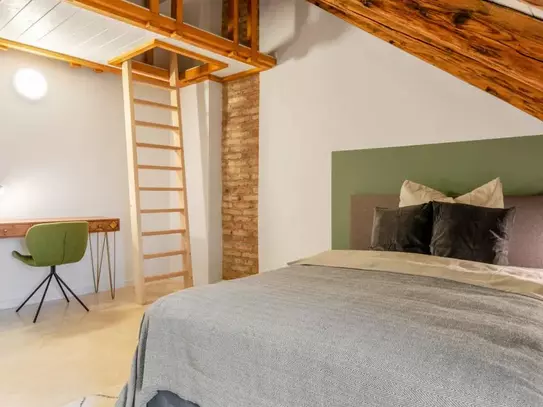 Cozy single bedroom in a 5 bedroom apartment in Altstadt-Lehel