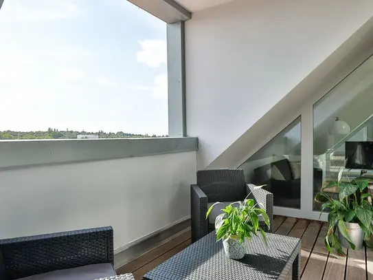 Modern, bright luxury apartment with exclusive furniture in Charlottenburg with terrace