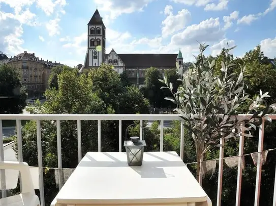 Sunny apartment with balcony and winter garden