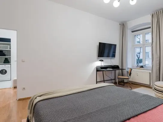 Beautiful suite in a quiet street in Mitte