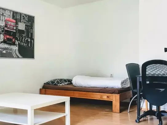 Cozy room in a student flatshare