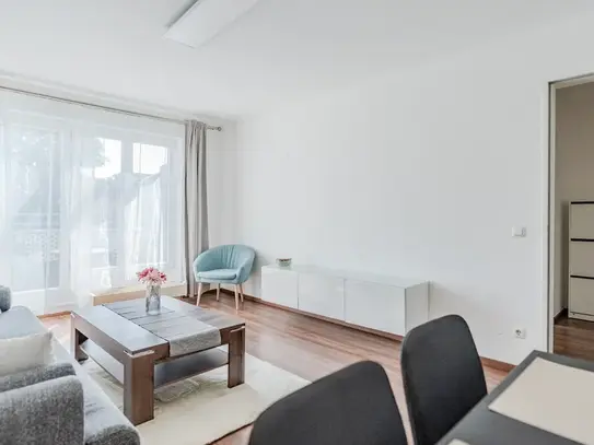 Modern 2-Room Apartment with Excellent Connectivity in the Green Setting of Oberschöneweide