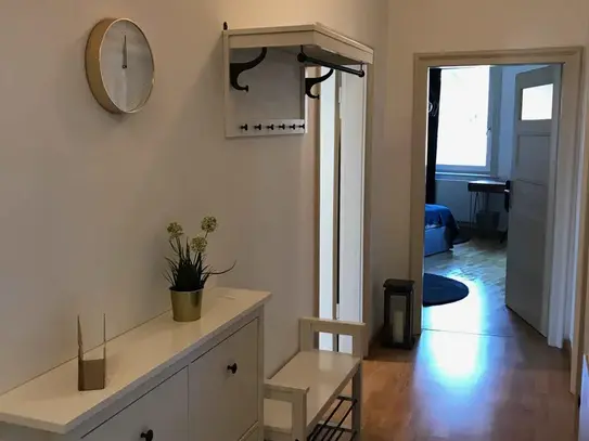 Pleasant single bedroom with TV close to Rathaus