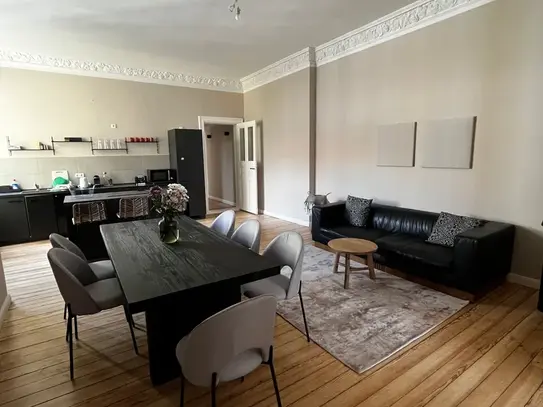 Beautiful room in gorgeous Apartment