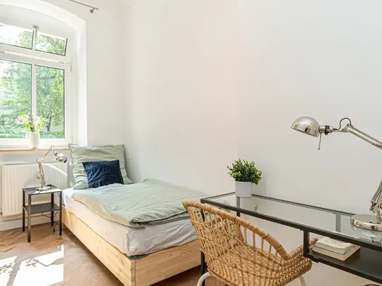 Modern and completely renovated 3-room apartment with kitchen-living room in the heart of Berlin Köpenick, Berlin - Ams…