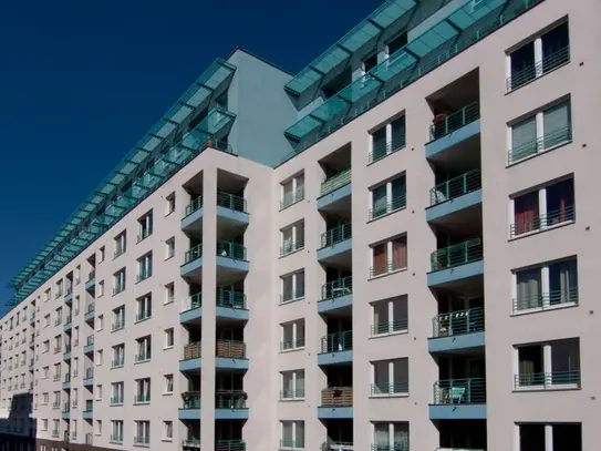 Pretty, well-designed and quiet 1,5-room flat on the Spree in Charlottenburg (Berlin)