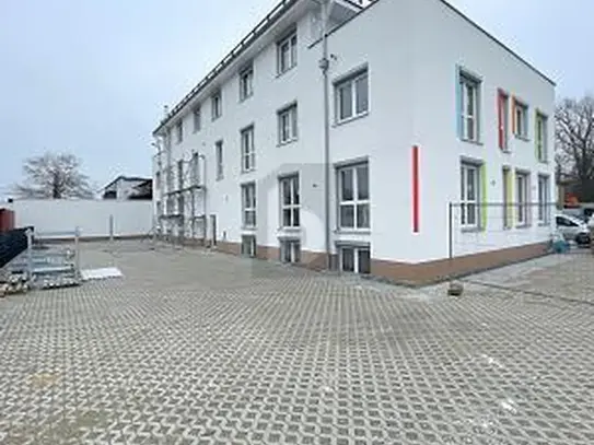 MODERNE UND ZENTRALE GESCHÄFTSRÄUME