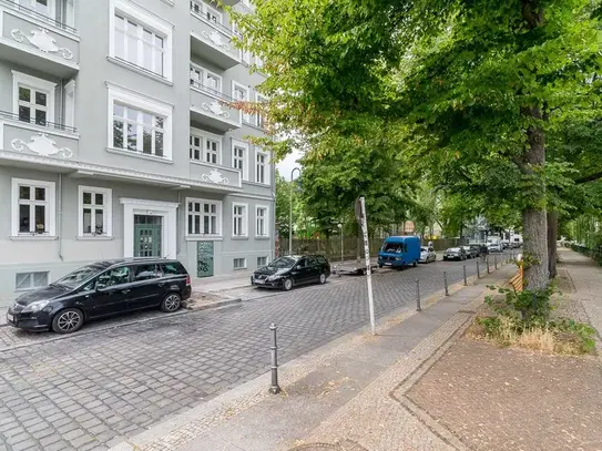 Modern 2 Room Apartment in Kreuzberg Berlin directly at the River Spree