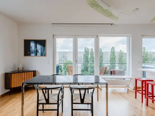 Bright and elegant modern apartment in the centre of Berlin with Balcony, Elevator, private carpark, Berlin - Amsterdam…