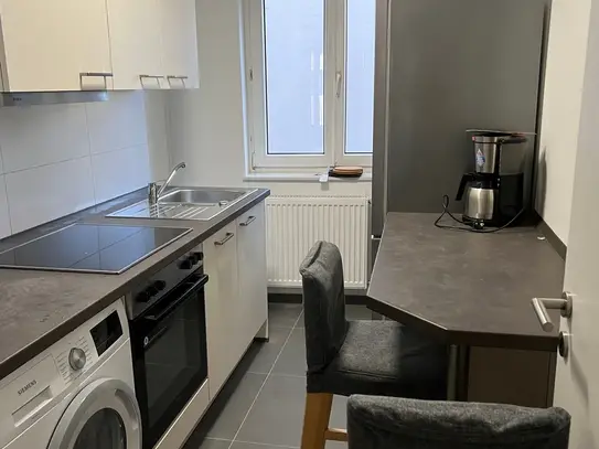 CO-LIVING - Modern furnished room in professional WG / Nordend West