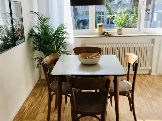 Turnkey trendy pad in a prime location, Koln - Amsterdam Apartments for Rent