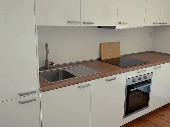 All inclusive furnished luxury 2-bedroom apartment in the heart of Berlin Urbanstraße