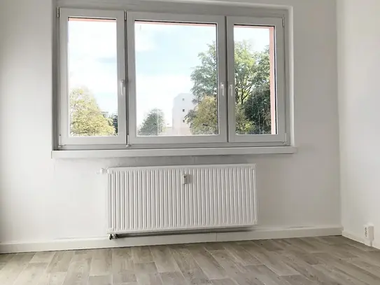 Wir sanieren für Sie! 3 Raum Wohnung mit Balkon