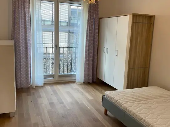 Spacious, pretty 3-room apartment in Mitte