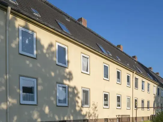 2-Zimmer-Erdgeschosswohnung mit offener Wohnküche.