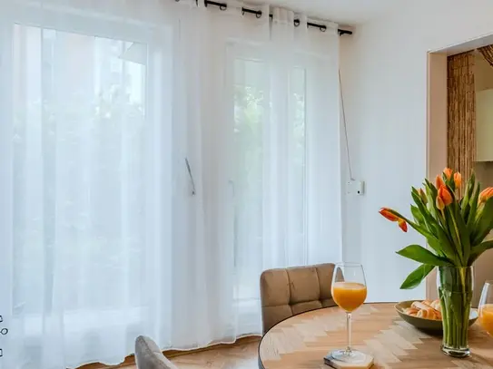 2 ROOM APARTMENT WITH PRIVATE GARDEN AT THE BEAUTIFUL TEGELER LAKE BERLIN, Berlin - Amsterdam Apartments for Rent