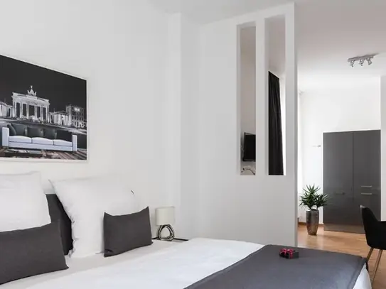 Comfortable apartment with Berlin right outside the door