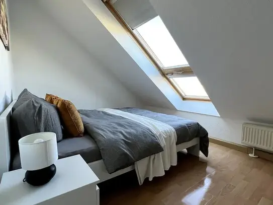 Attic apartment in the beautiful Waldstraßenviertel