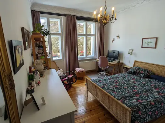 Beautiful maisonette family home in central location close to the river Spree and Tiergarten park.